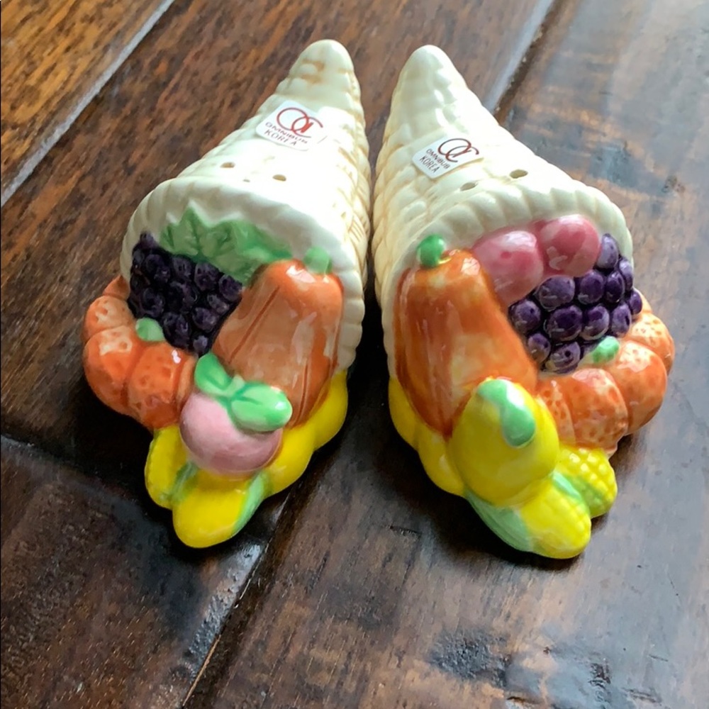 OCI of Korea Cornucopia Salt & Pepper Set in Box